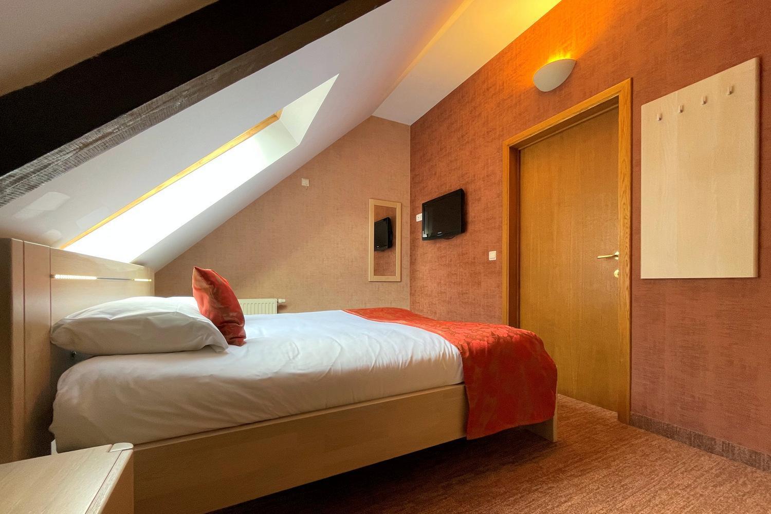 Hotel Des Comtes Durbuy Habitación foto